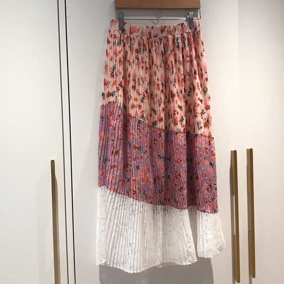 Anthropologie LAIA Pleated floral skirt - Picture 8 of 8